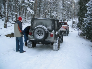 Moody/Crystal Mtn - Adjusting those chains