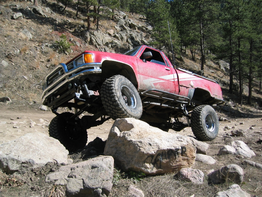 Carnage Canyon - Showing off that solid axle under Zach's 86 Toy